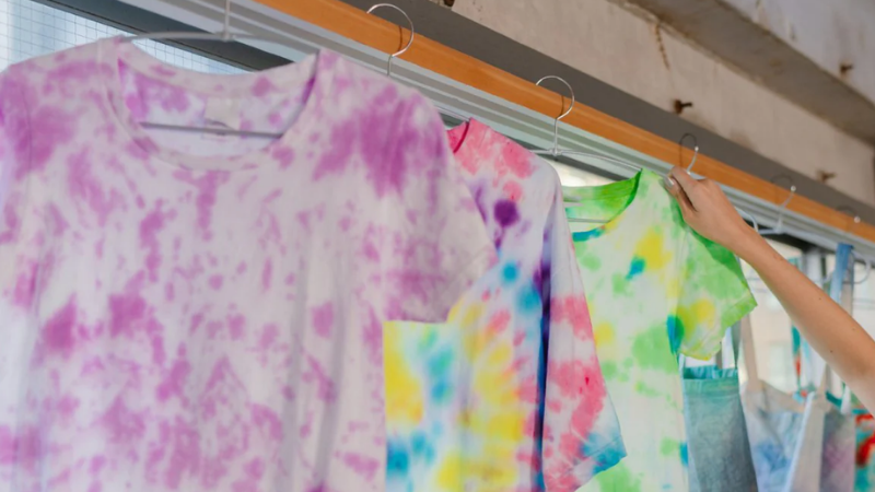 How to Tie-Dye Using Salt in 8 Easy Steps