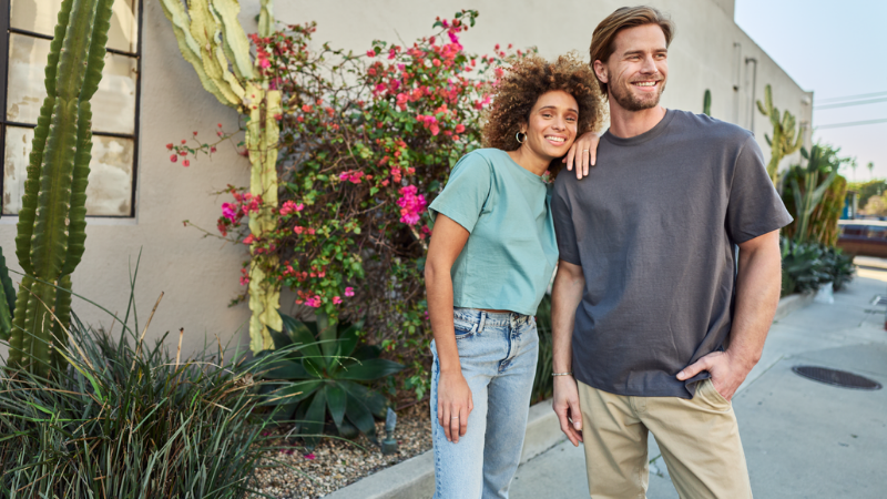 Unisex T-Shirt Buying Guide: How to Choose the Right Wholesale Blank Tee