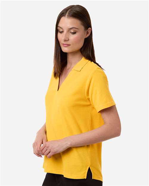 Women's Resolve CVC Performance Pique Polo - OnModelSide - B263A7122 - Campus Gold
