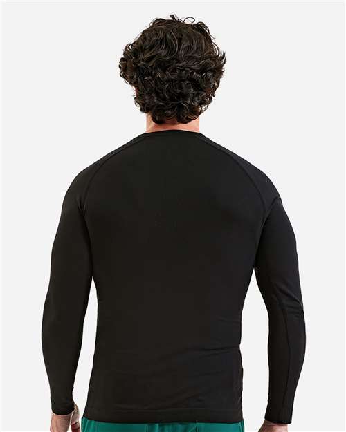 Men's Unstoppable Fresh Long Sleeve Underscrub Base Layer T-Shirt - OnModelBack - B290D5503 - Black