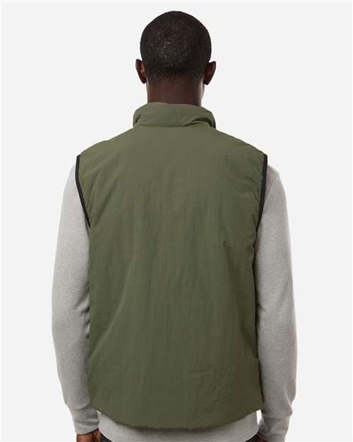 Men's Commuter Tech Vest - OnModelBack - B00052673 - Grape Leaf