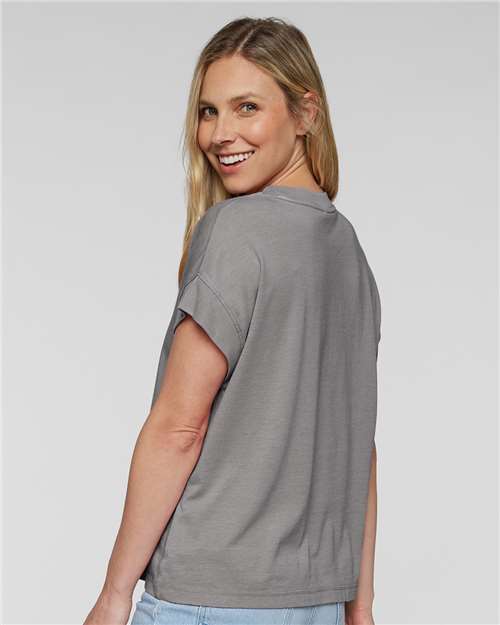 Women's Relaxed Vintage Wash Tee - OnModelBack - B03538133 - Washed Grey