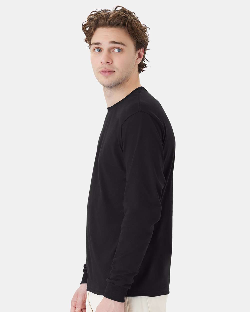 Essential-T Long Sleeve T-Shirt - OnModelSide - B04000503 - Black