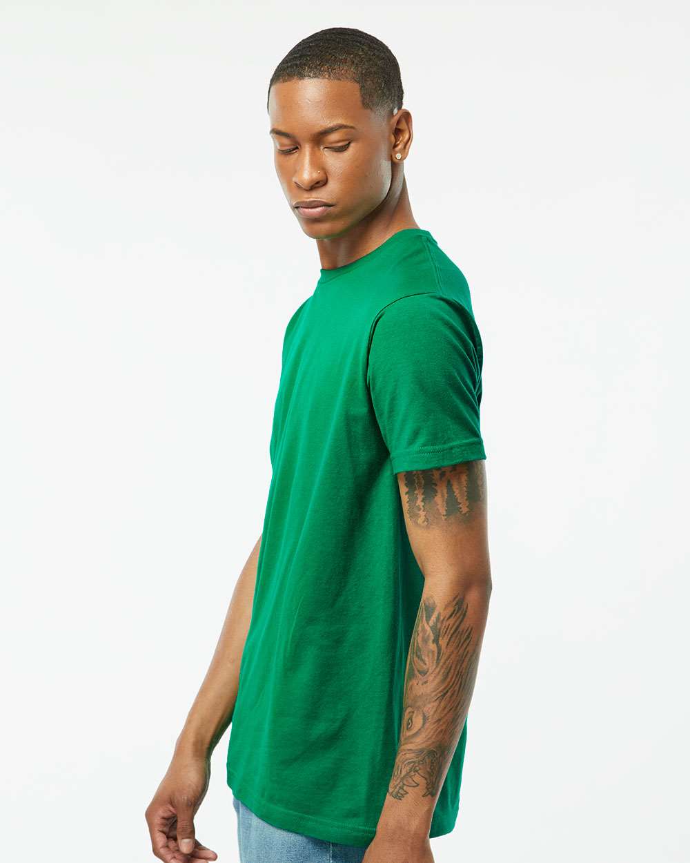 Men's Fine Jersey T-Shirt - OnModelSide - B10259182 - Kelly Green